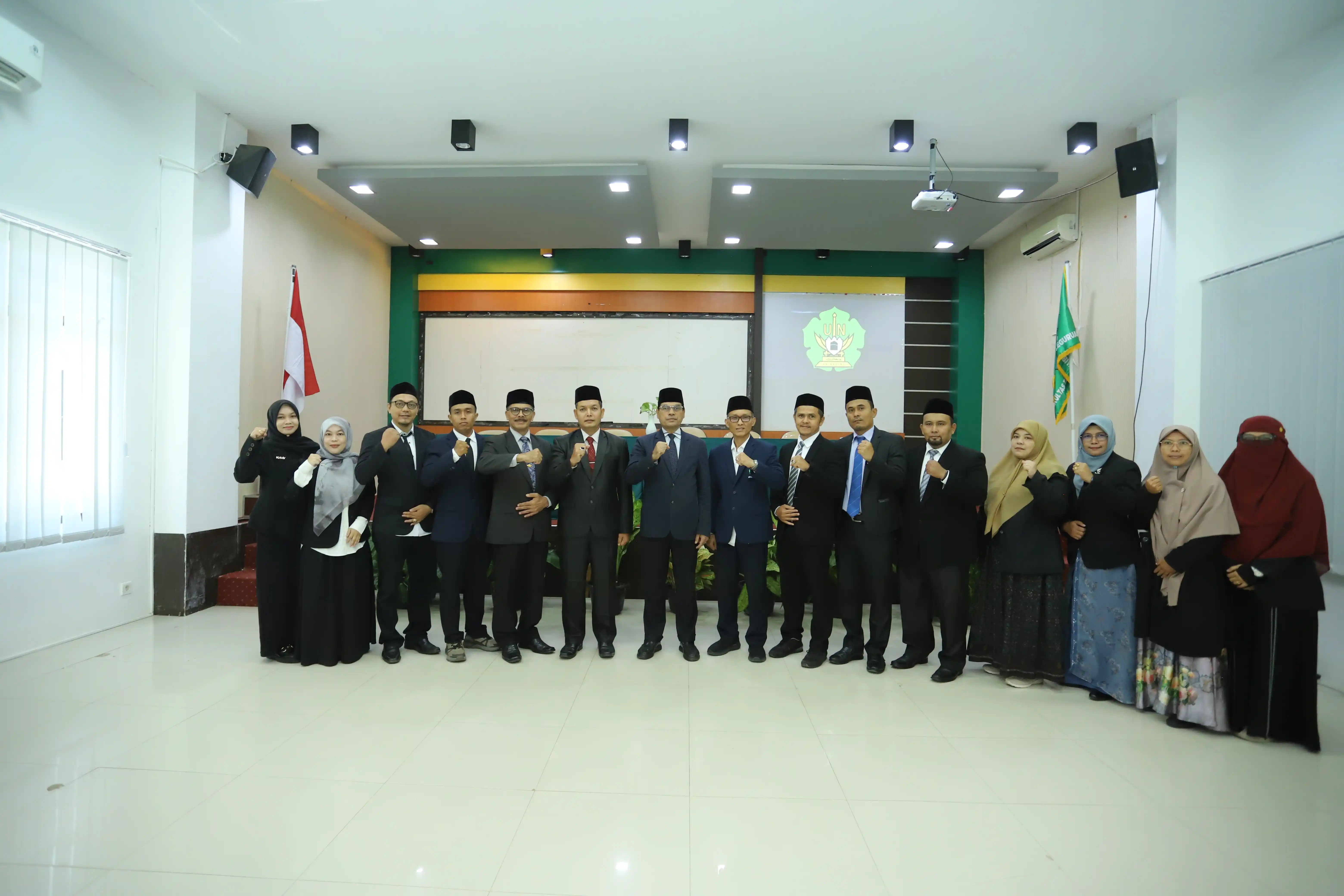 Lantik Kaprodi dan Sekretaris Prodi PTI, Rektor: Jangan Persulit Mahasiswa