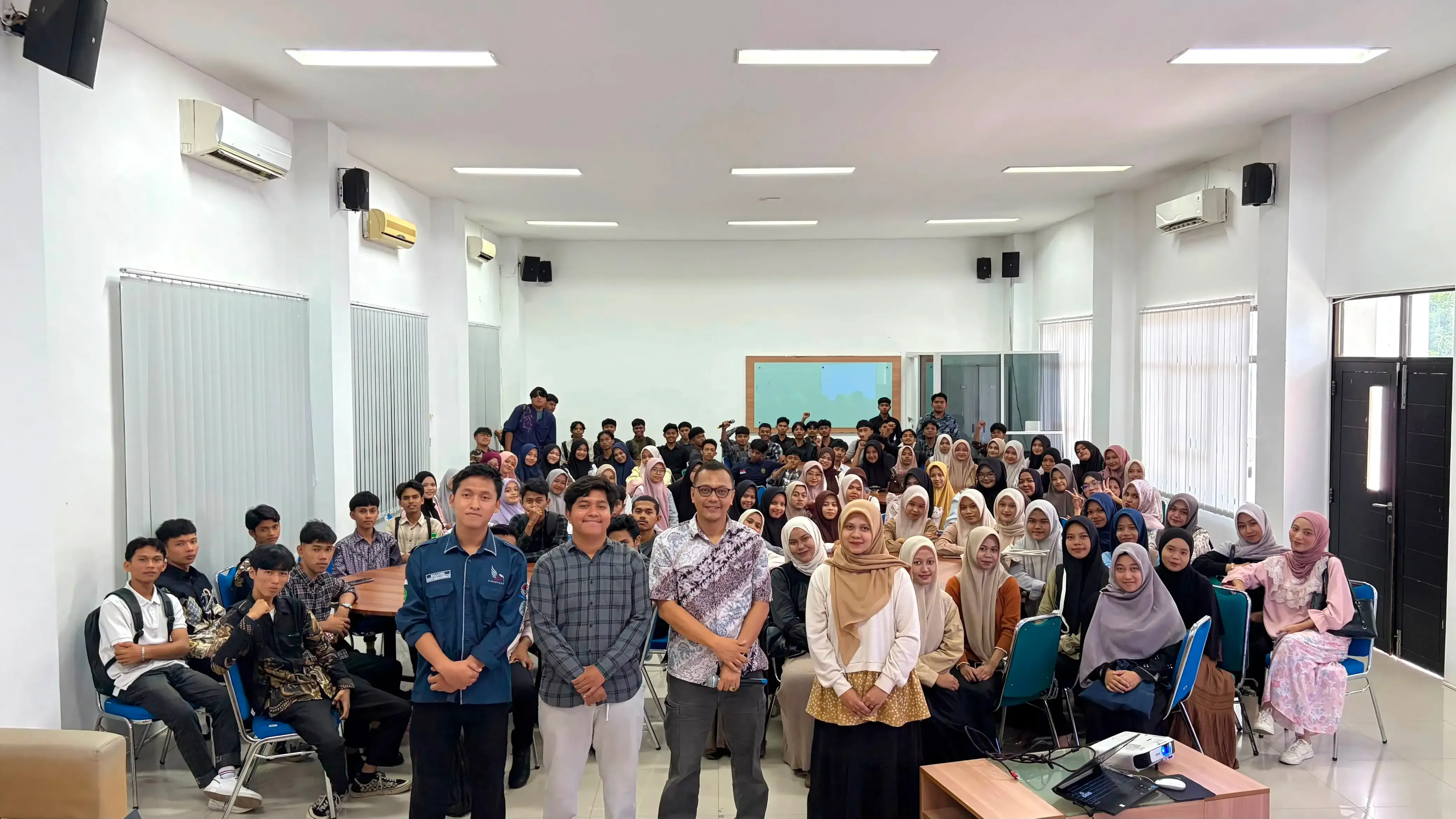 Membangun Kompetensi Digital: PTI UIN Ar-Raniry Gelar Sosialisasi Kurikulum OBE, MBKM, dan Sertifikasi Profesi BNSP