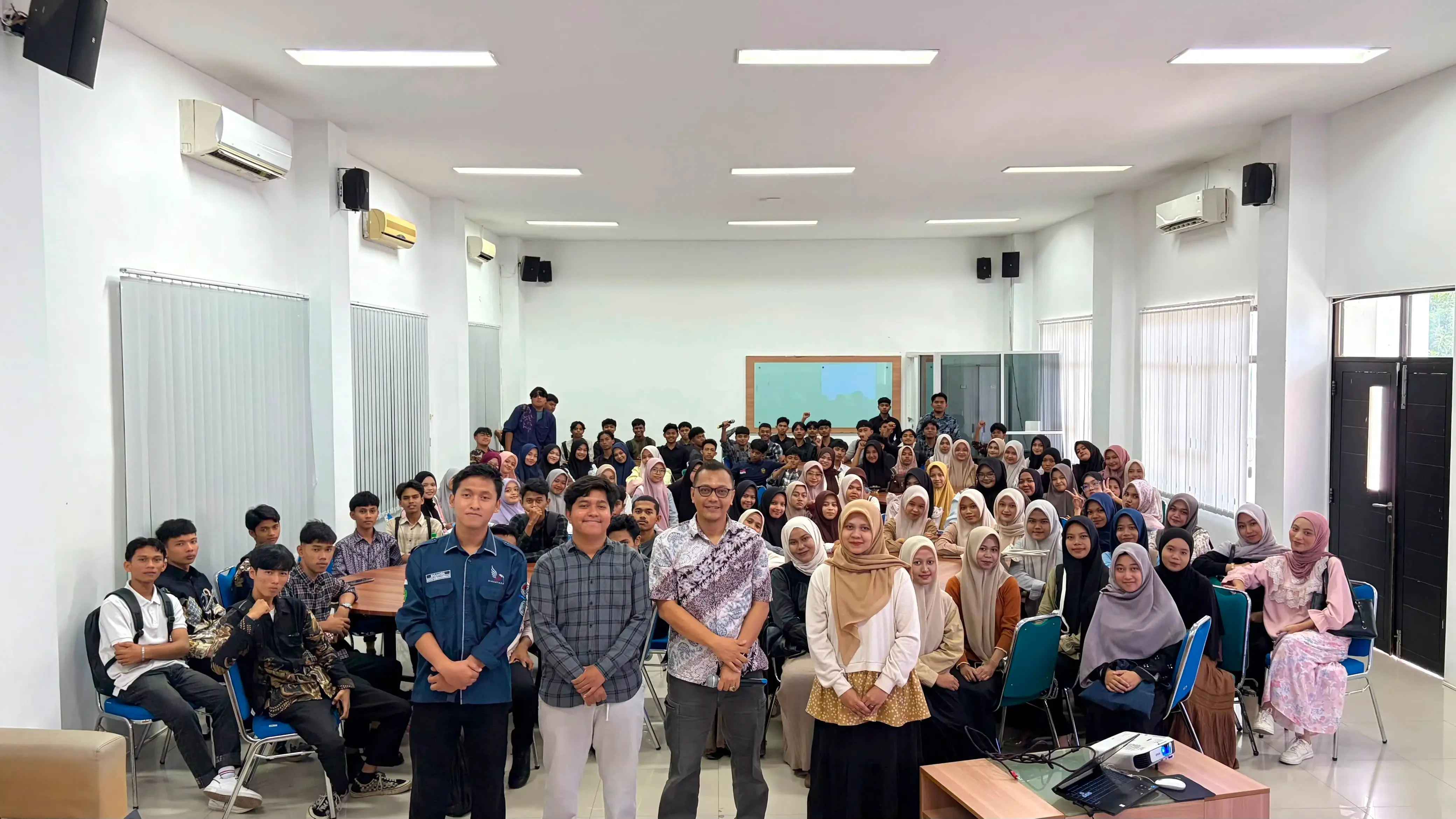 Membangun Kompetensi Digital: PTI UIN Ar-Raniry Gelar Sosialisasi Kurikulum OBE, MBKM, dan Sertifikasi Profesi BNSP